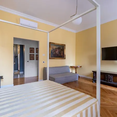 4 Fontane Private Apartment *